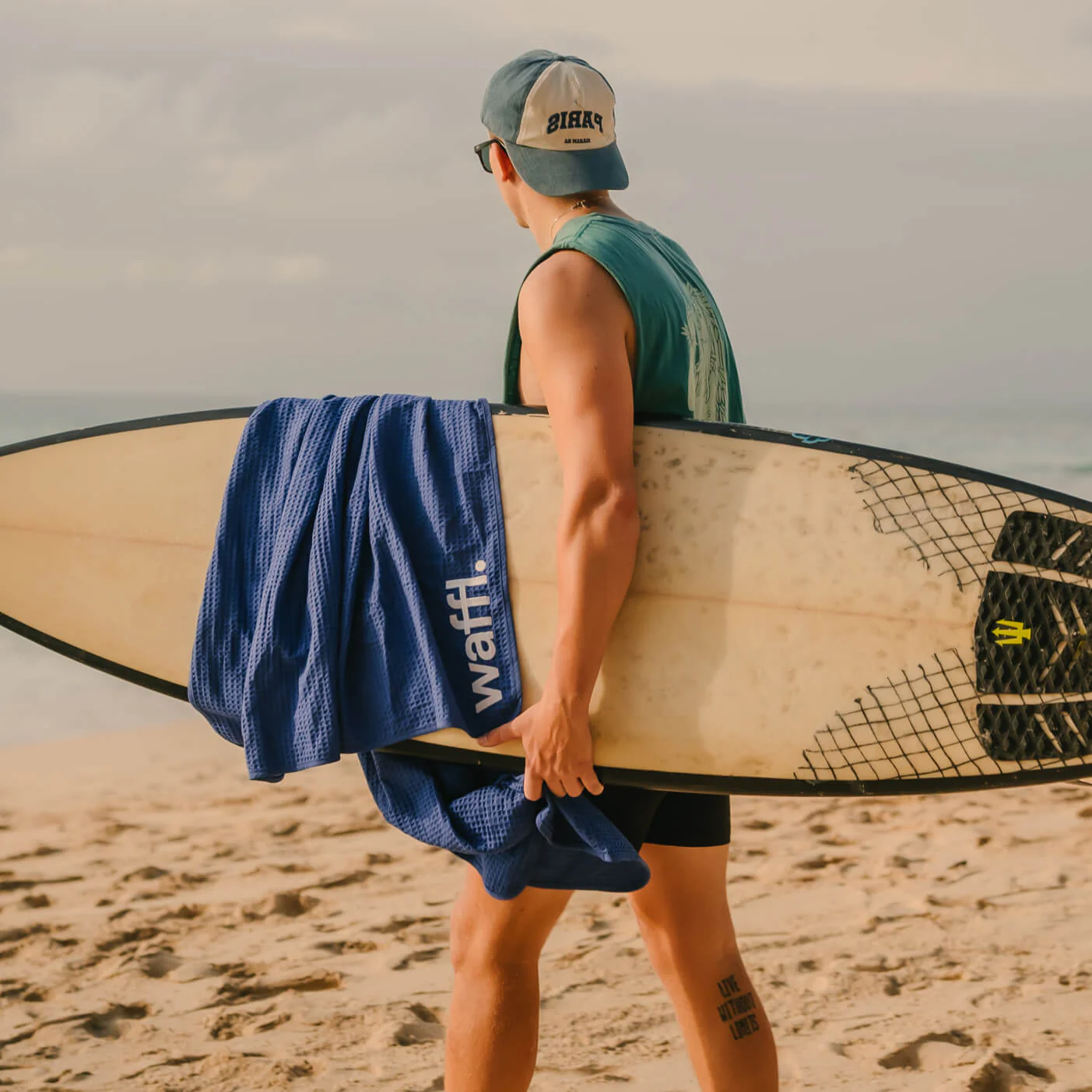 Royal Blue waffl towel - Image 4